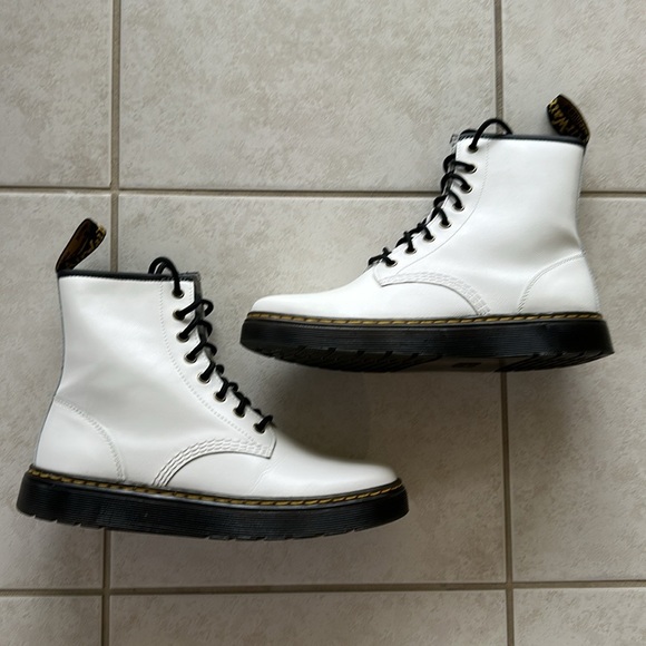 DR. MARTENS Doc Marten’s Zavala 8-Eyelet White Leather Combat Boot, Size 10 - Picture 8 of 10